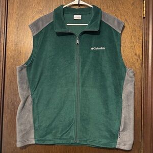 Columbia Steens Mountain Fleece Vest Men XL Green Gray Zip Up Outerwear NWOT